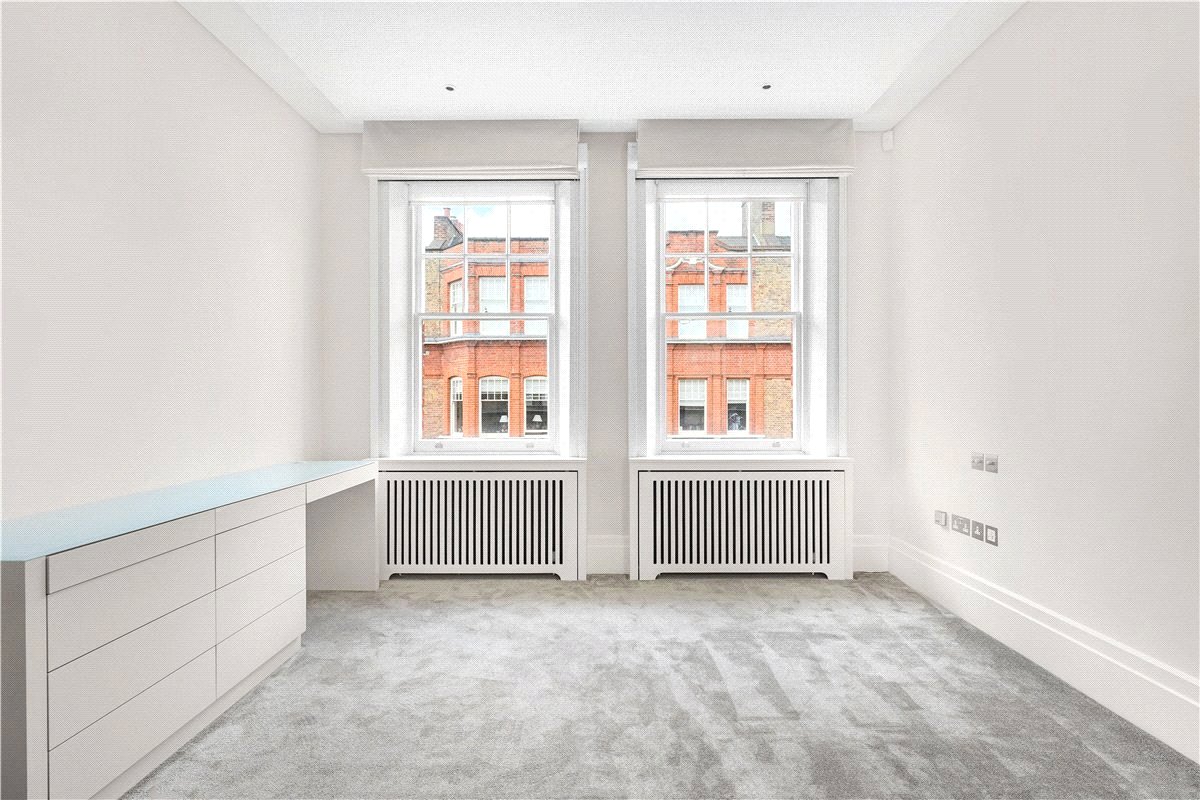 4 bedroom Flat, Wynnstay Gardens, Allen Street, W8 - Available, Image 7