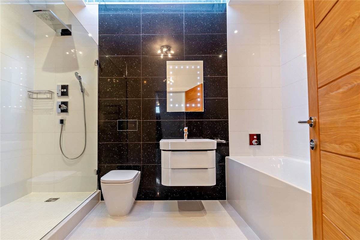 4 bedroom House, Oakdale, Harrogate, HG1 - Sold, Image 3