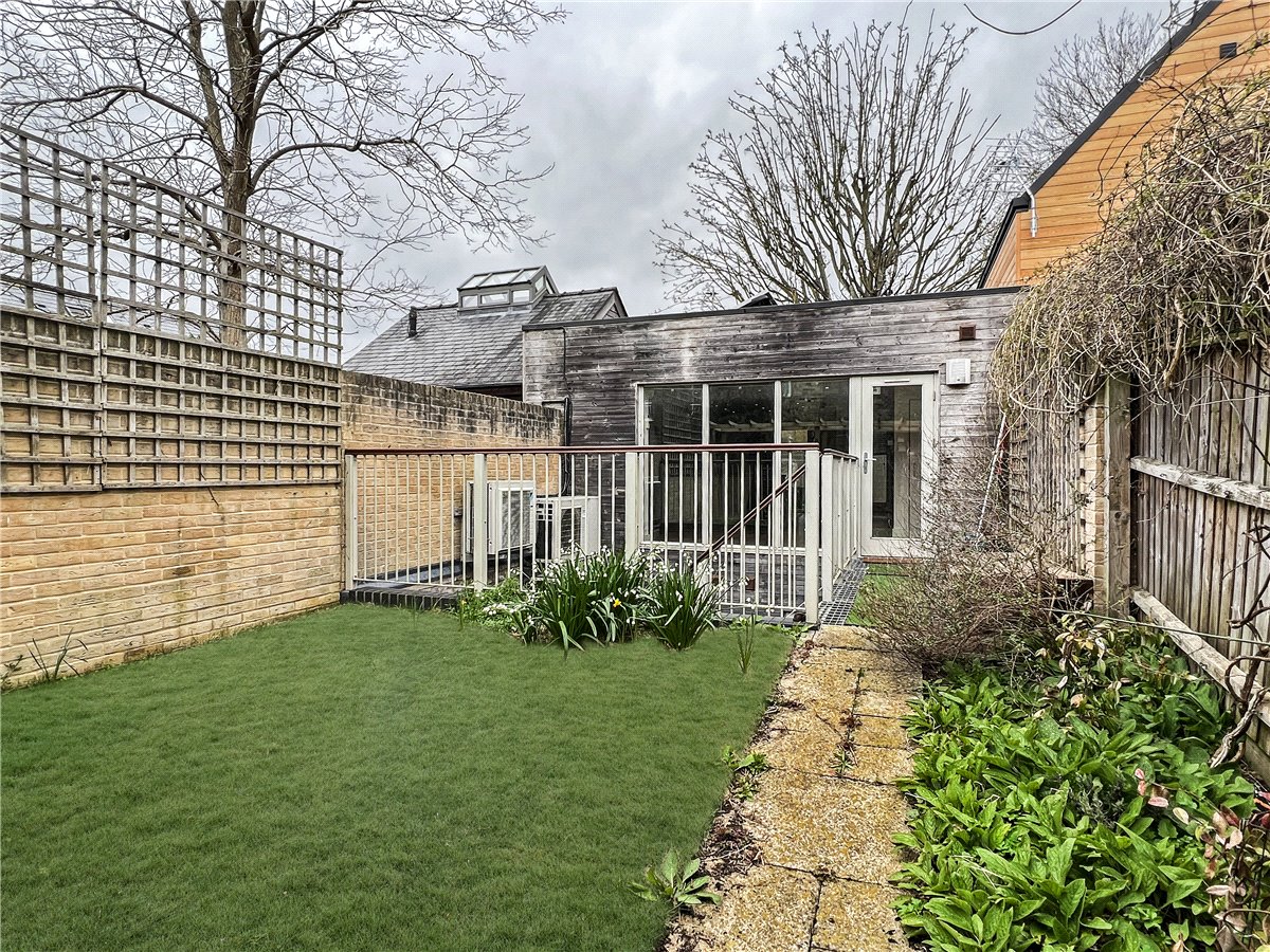 1 bedroom House, North Street, Cambridge, CB4 - , Image 10