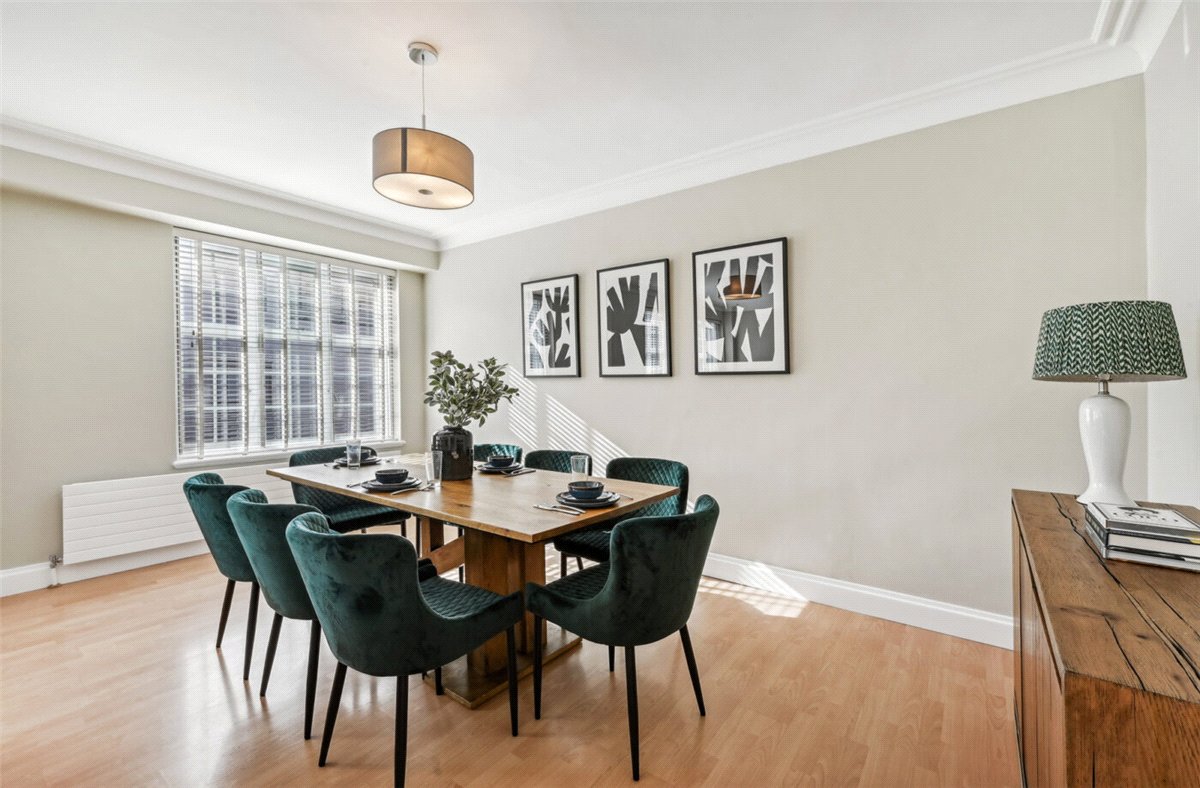4 bedroom Flat, St Georges Court, Gloucester Road, SW7 - Available, Image 2