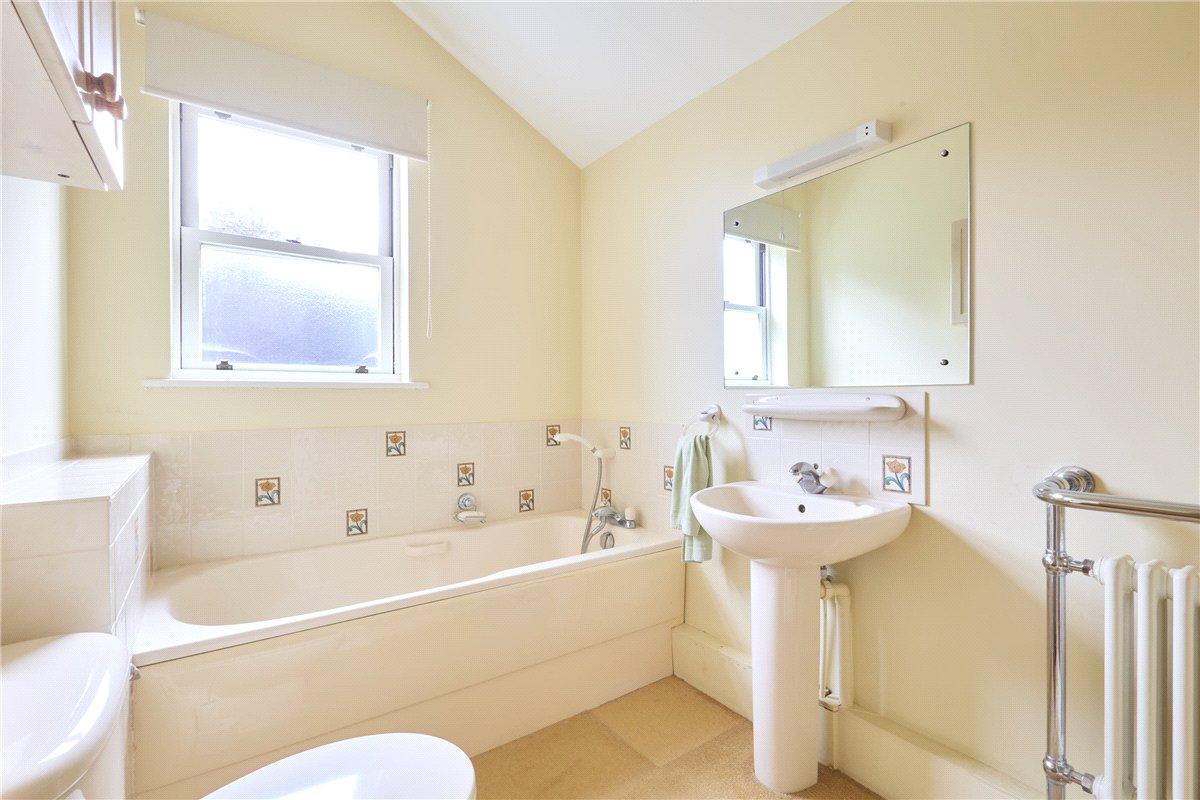6 bedroom House, Station Road, Longstanton, CB24 - Available, Image 12