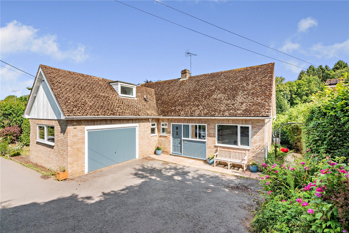 4 bedroom House, Bucklebury Alley, Cold Ash, RG18 - Sold