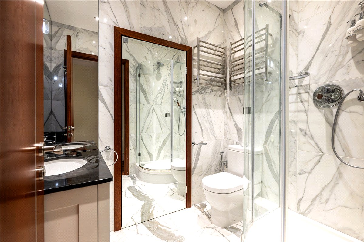 2 bedroom Flat, Grosvenor Square, Mayfair, W1K - Available, Image 6