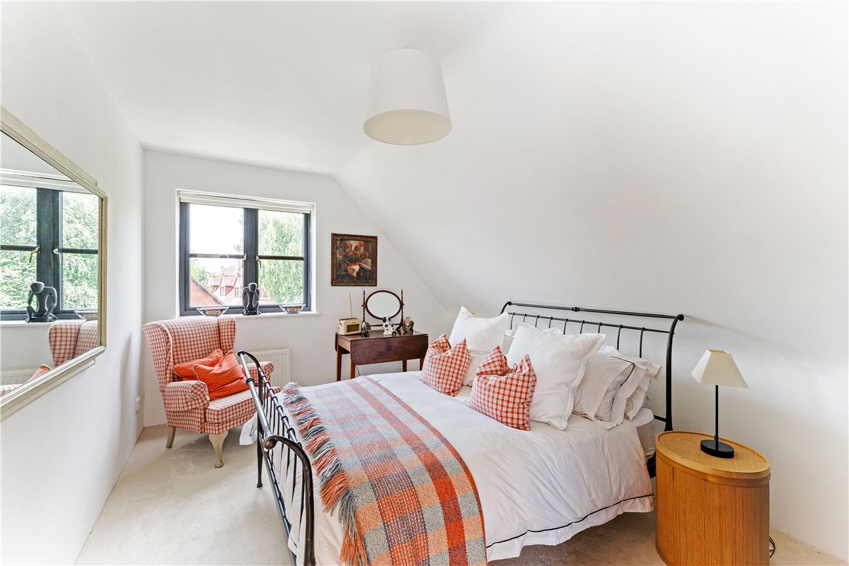4 bedroom House, Lockeridge, Marlborough, SN8 - Available, Image 13