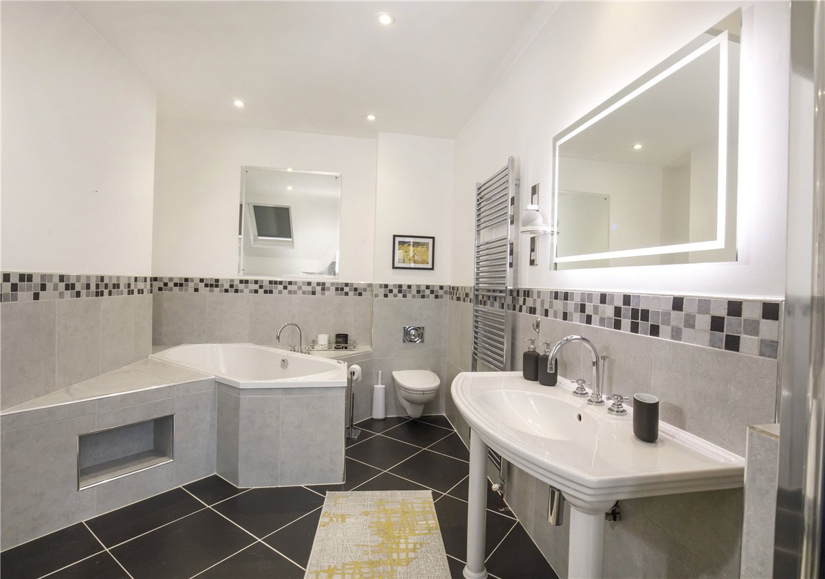 2 bedroom Flat, Kent Road, Harrogate, HG1 - Available, Image 6