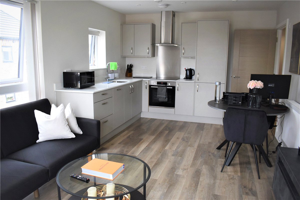 1 bedroom Flat, Steel Close, Newbury, RG14 - Available