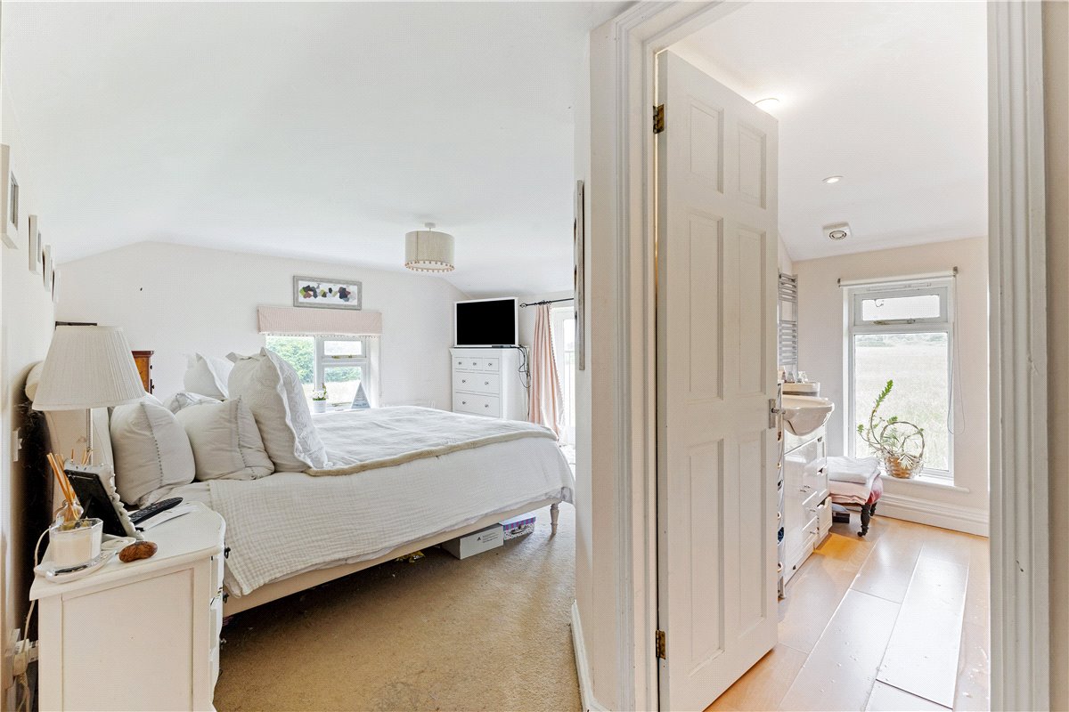 4 bedroom House, Knowle, Pewsey, SN9 - Sold STC, Image 11