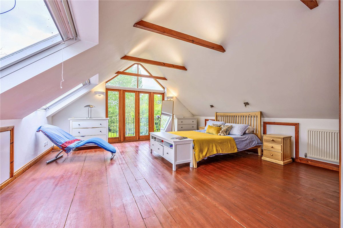 5 bedroom House, Andover Road, Newbury, RG14 - Available, Image 12
