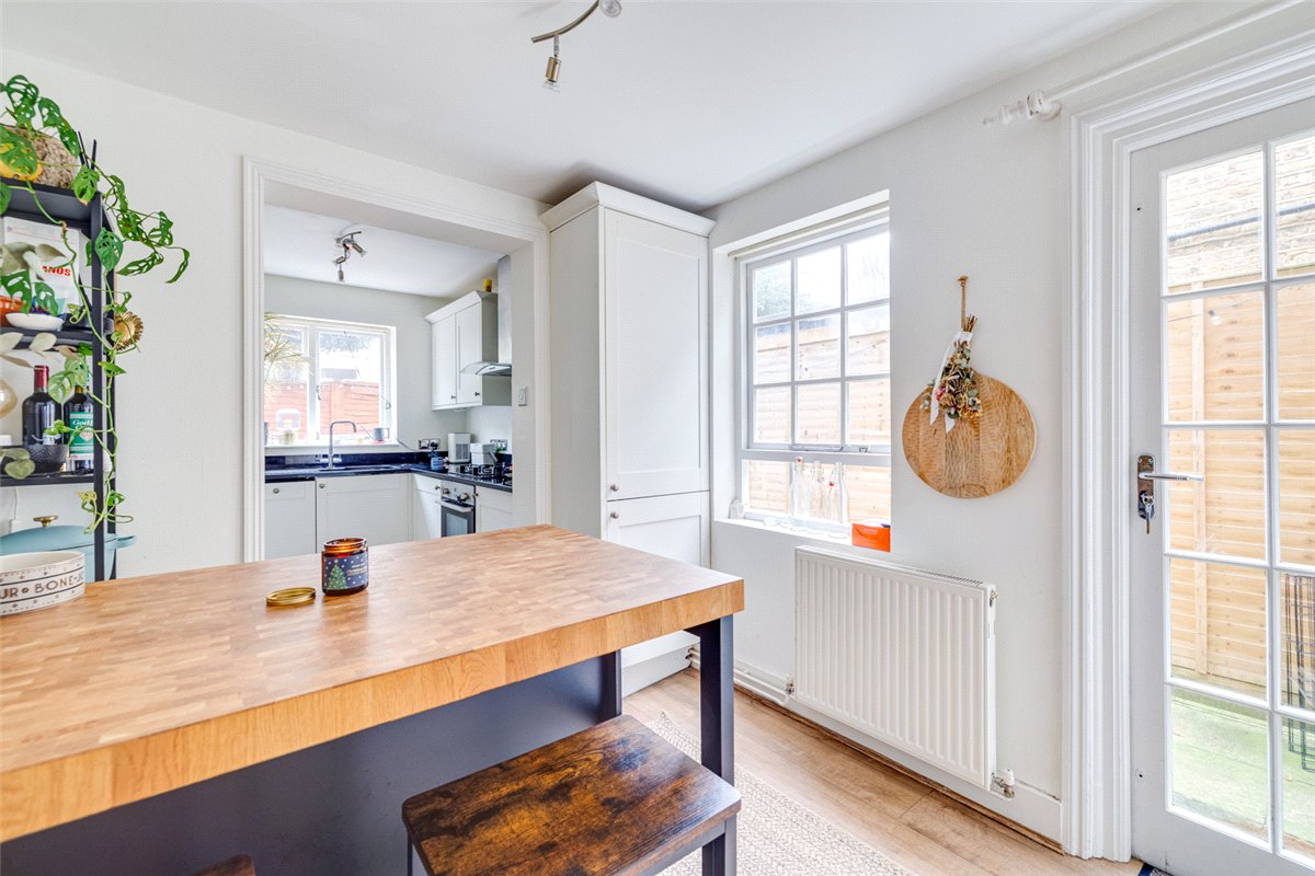 2 bedroom Cottage, Thorne Street, London, SW13 - , Image 11