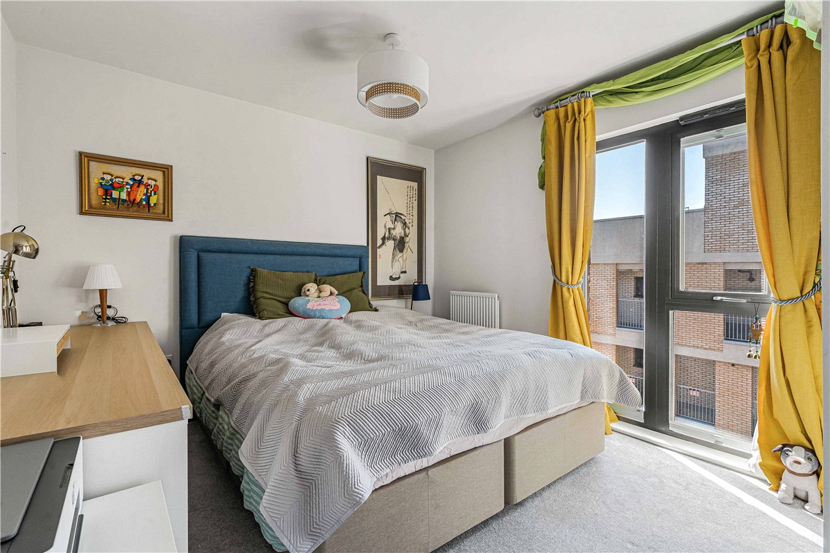 2 bedroom Flat, Patagonia Way, Cambridge, CB3 - Available, Image 8