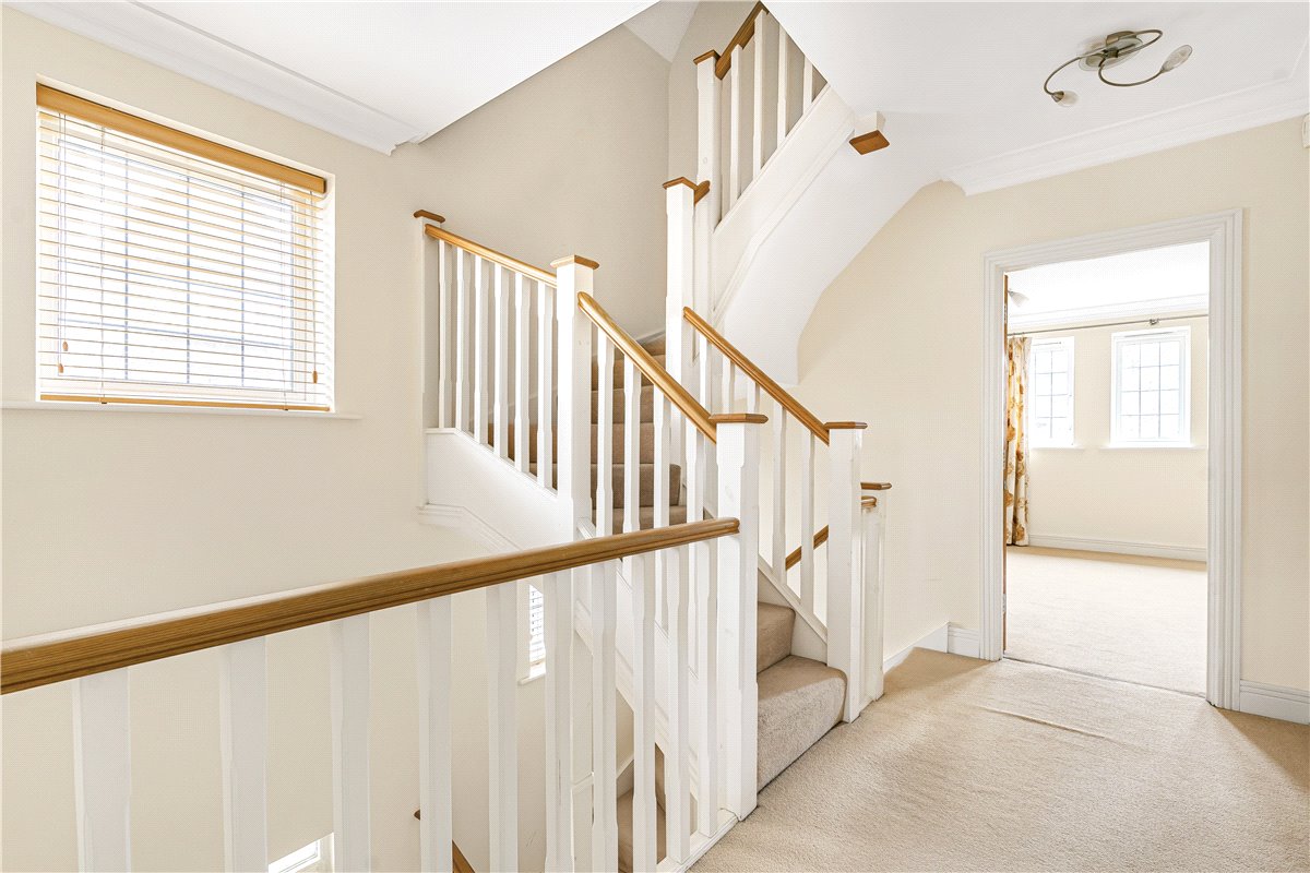 4 bedroom House, Lark Hill, Oxford, OX2 - , Image 13