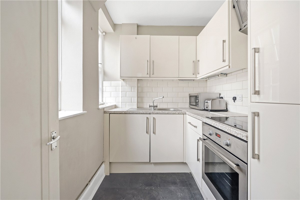1 bedroom Flat, Basildon Court, 28 Devonshire Street, W1G - Available, Image 8