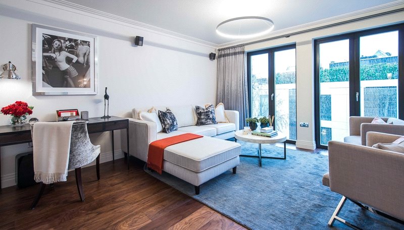2 bedroom Flat, Fulham Road, London, SW3 - Available