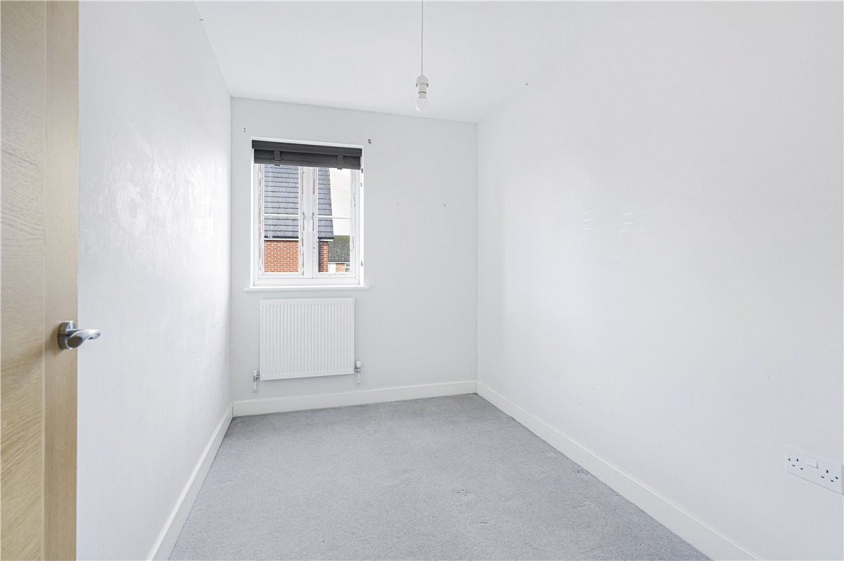 3 bedroom House, The Firs, Grove, OX12 - , Image 8