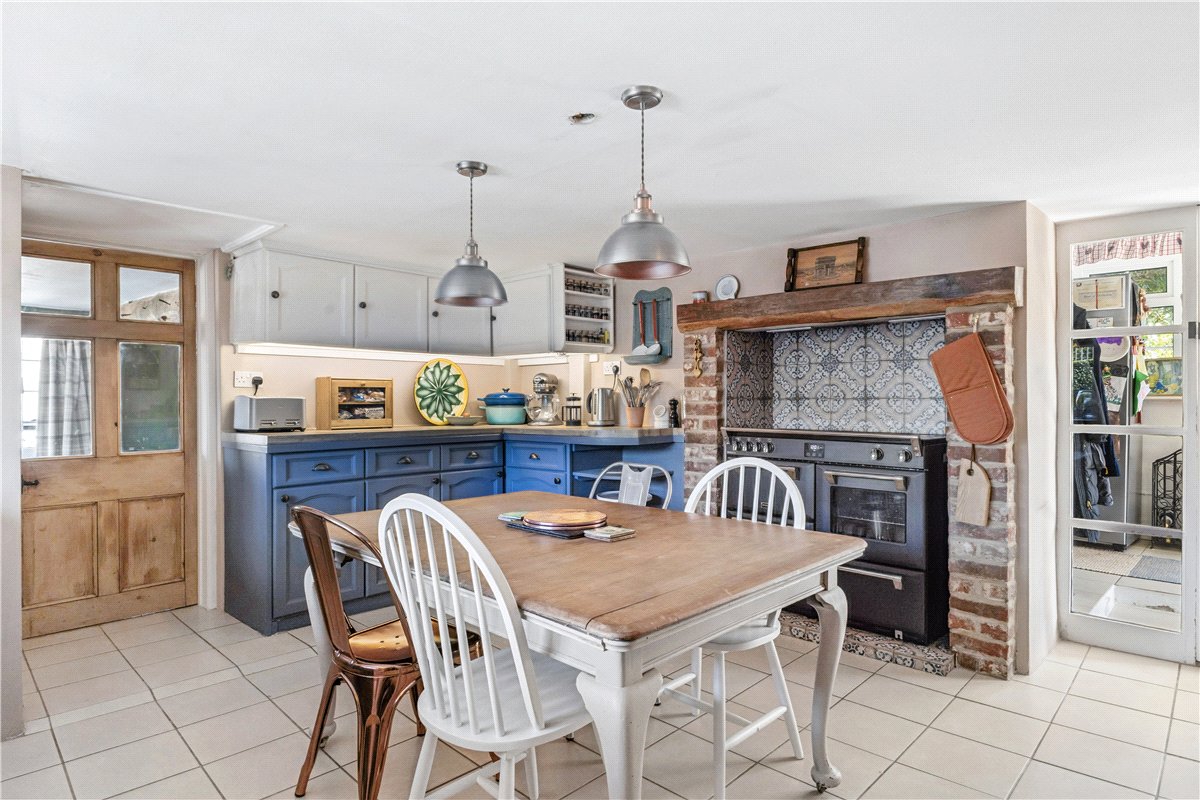 4 bedroom House, Kings Hill, Netheravon, SP4 - Available, Image 1