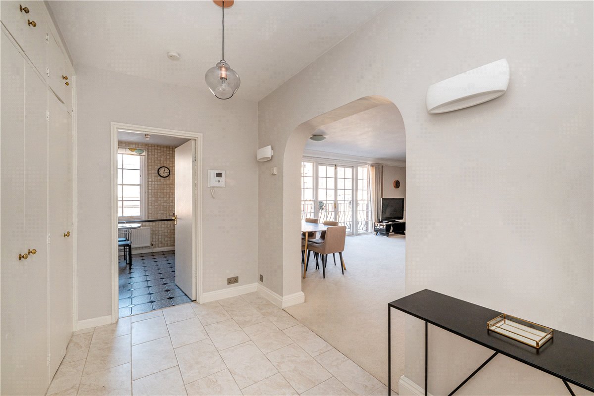 2 bedroom Flat, Reeves Mews, Mayfair, W1K - Available, Image 27