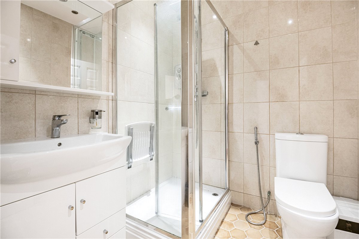 3 bedroom Bungalow, Islip Gardens, Northolt, UB5 - Sold, Image 6