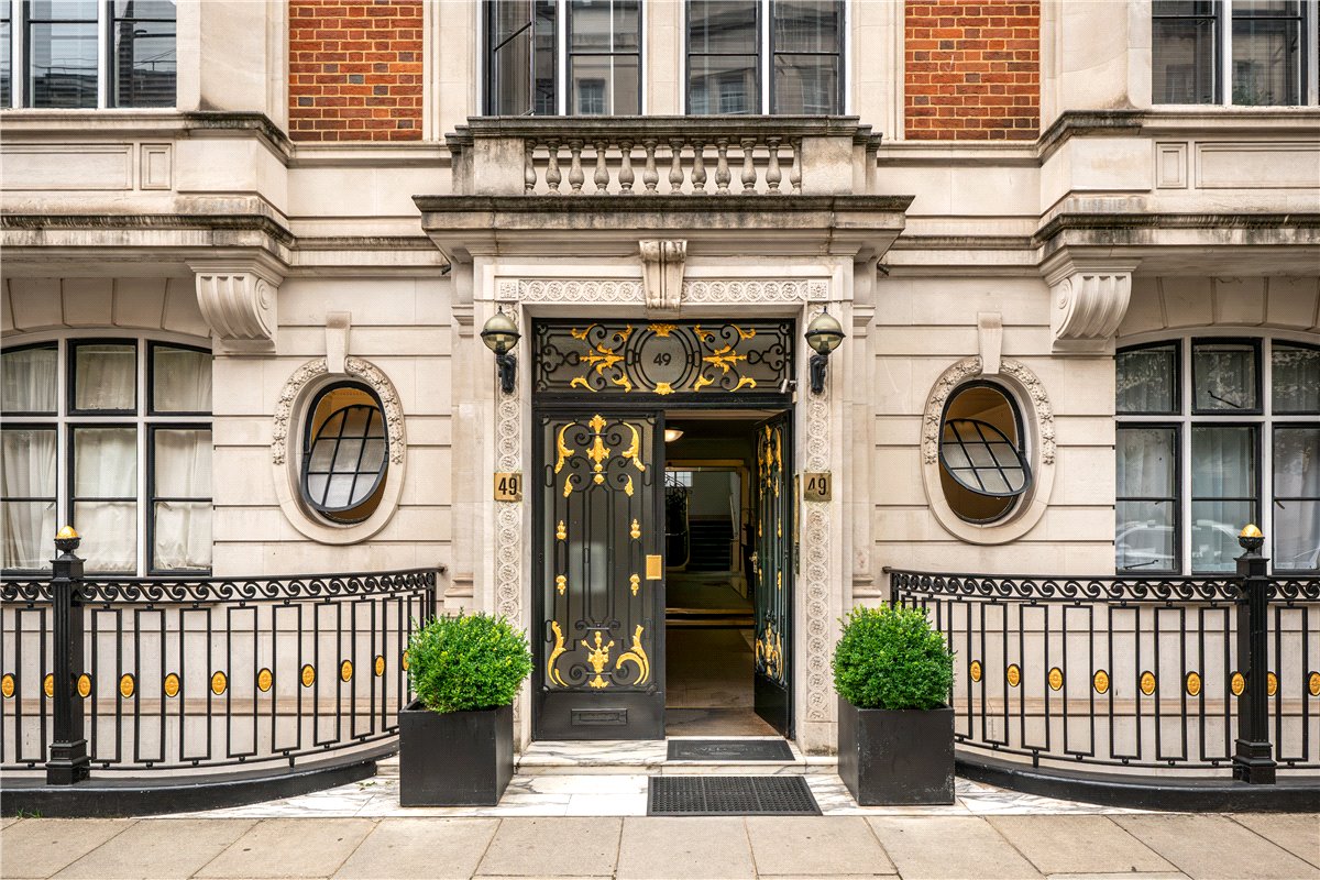 2 bedroom Flat, Hallam Street, London, W1W - Available, Image 9