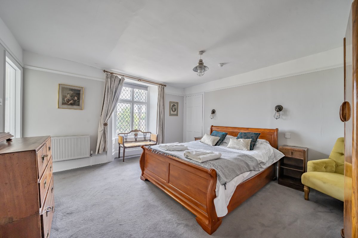 8 bedroom House, High Street, Swanage, BH19 - Available, Image 29