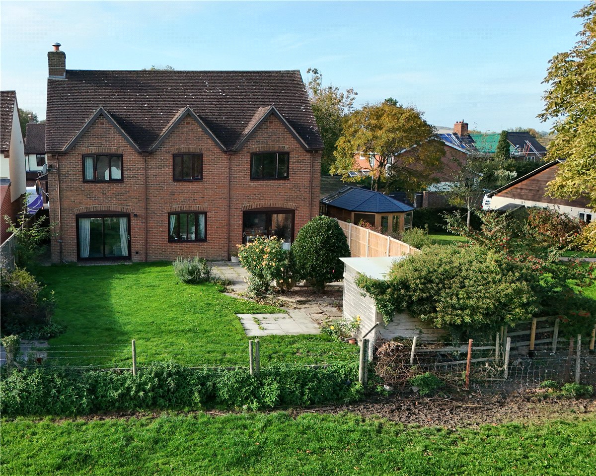 4 bedroom House, Matthews Close, All Cannings, SN10 - Available, Image 5