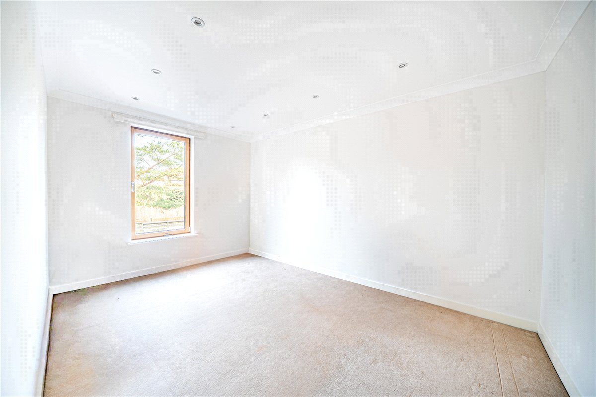 3 bedroom Flat, Bereweeke Road, Winchester, SO22 - Sold STC, Image 6