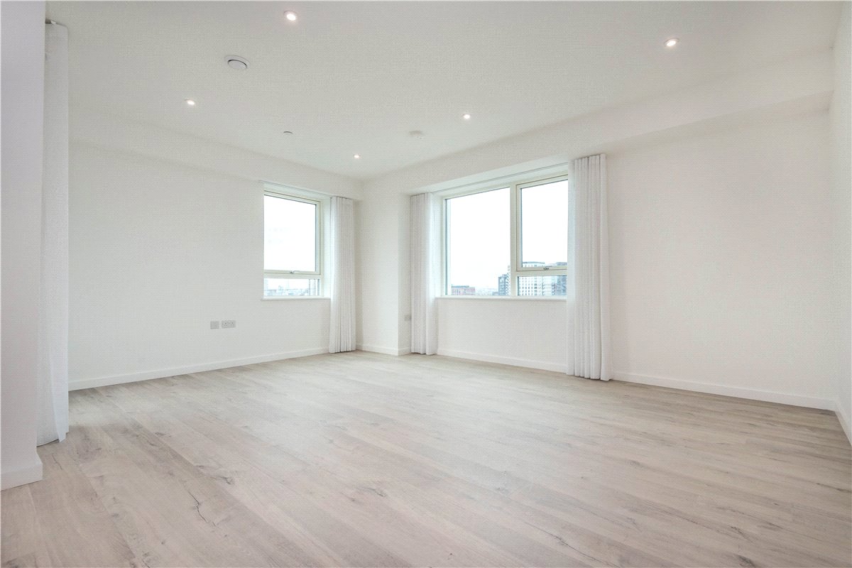 3 bedroom Flat, Heartwell Avenue, London, E16 - Let Agreed, Image 3
