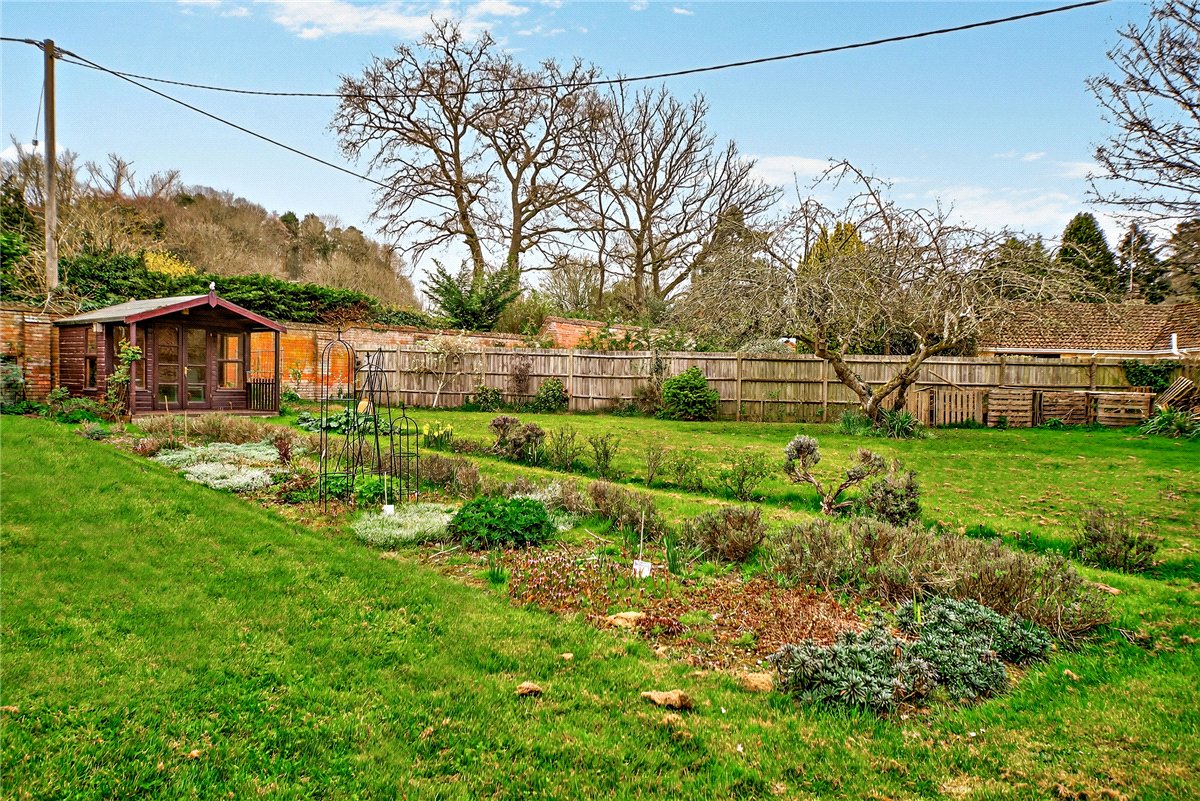 8 bedroom House, Yattendon Road, Hermitage, RG18 - Available, Image 2