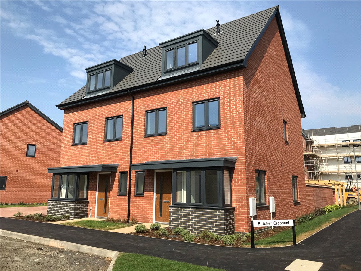 3 bedroom House, Butcher Crescent, Glebe Farm, MK17 - 