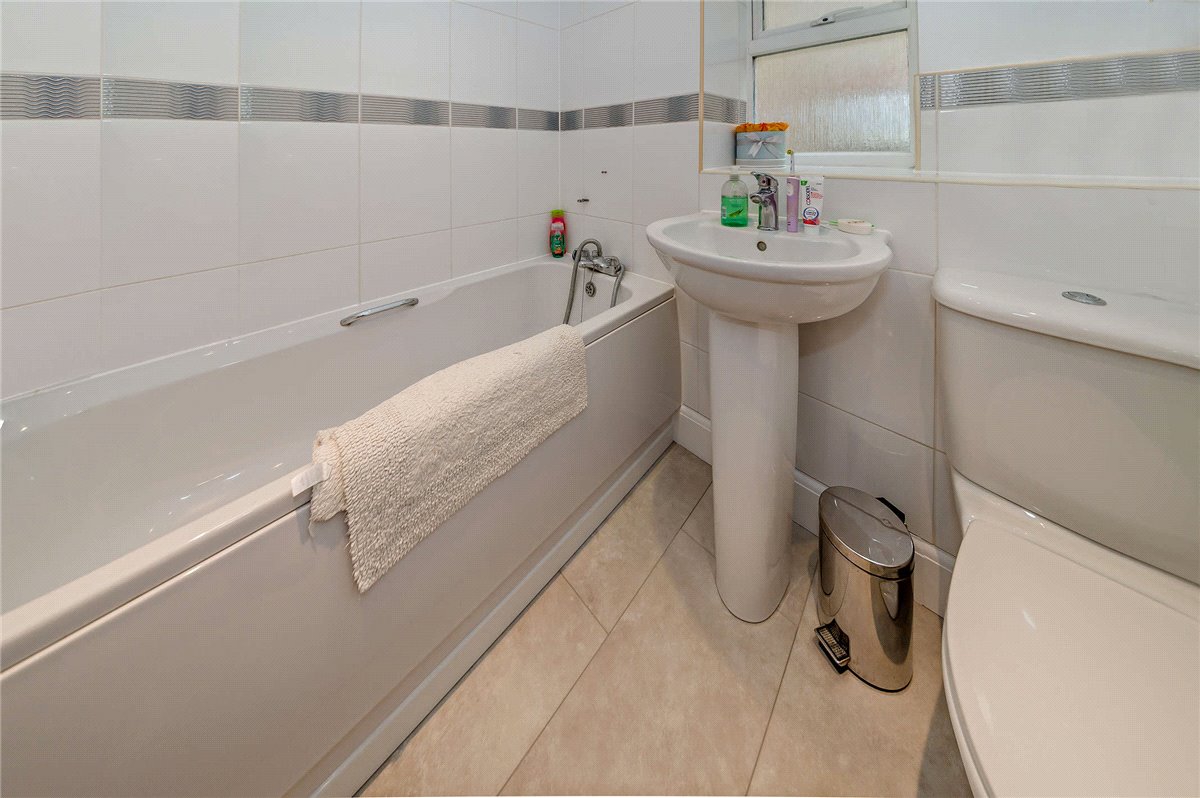 4 bedroom House, Claremont Crescent, Newbury, RG14 - Sold, Image 10