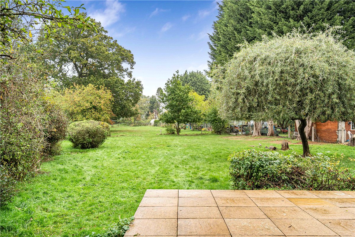 3 bedroom House, Hodgetts Lane, Burton Green, CV8 - Available, Image 13