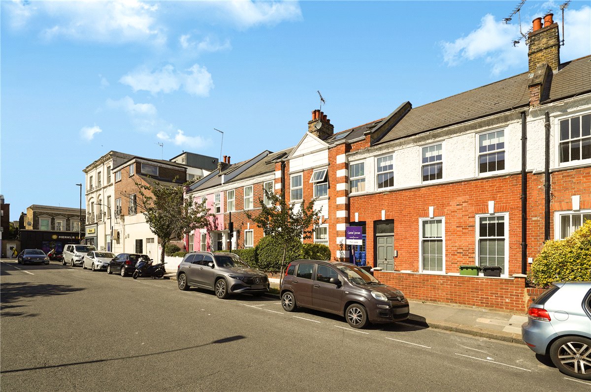 2 bedroom Flat, Racton Road, London, SW6 - Available