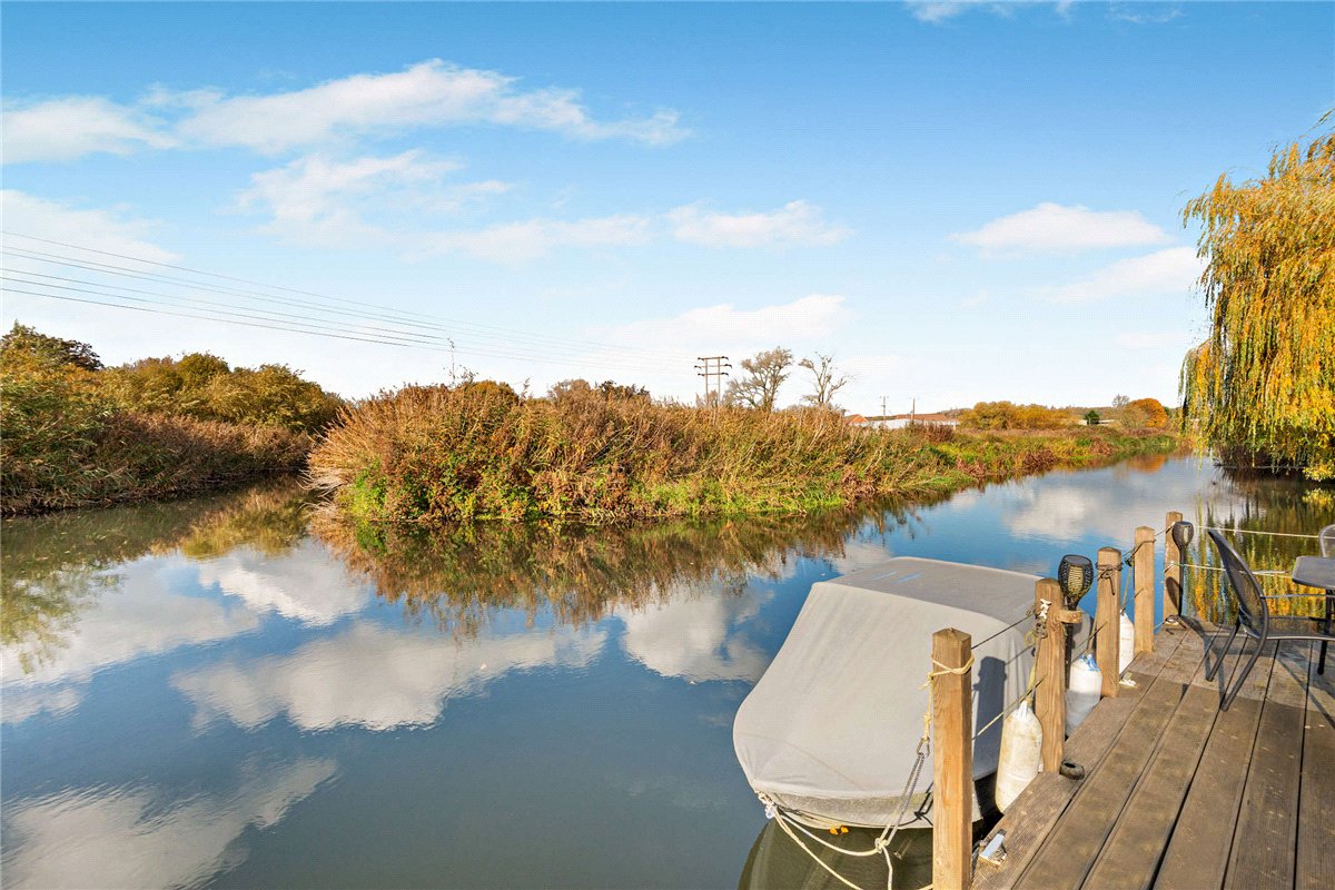 3 bedroom House, Crookham Hill, Thatcham, RG19 - Available, Image 1