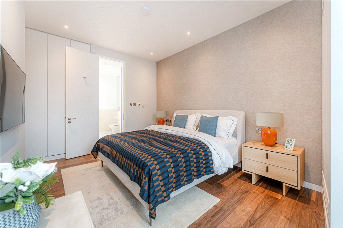 2 bedroom Flat, Market Place, Soho, W1W - Available, Image 4