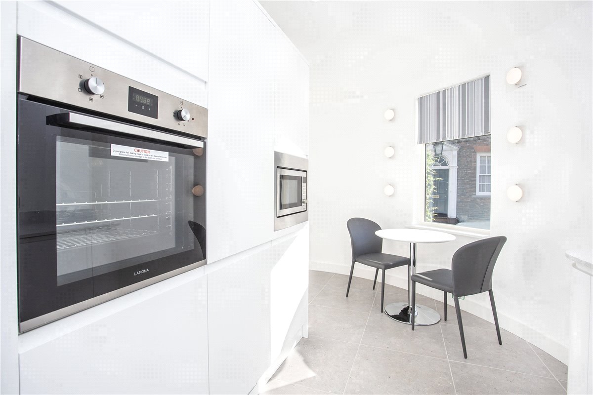 1 bedroom Flat, St. Andrewgate, York, YO1 - Available, Image 3