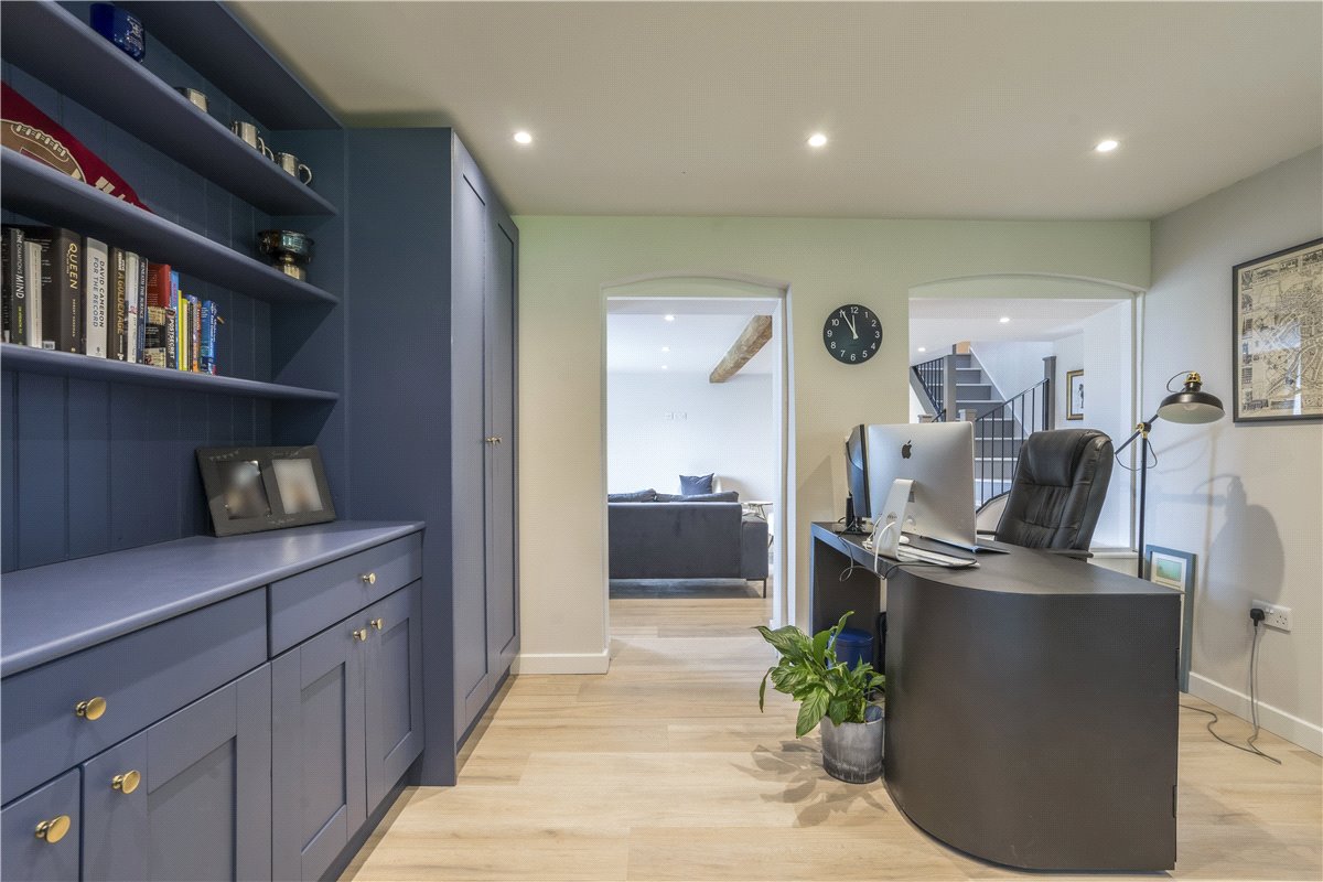 4 bedroom House, West Kennett, Marlborough, SN8 - Sold STC, Image 15