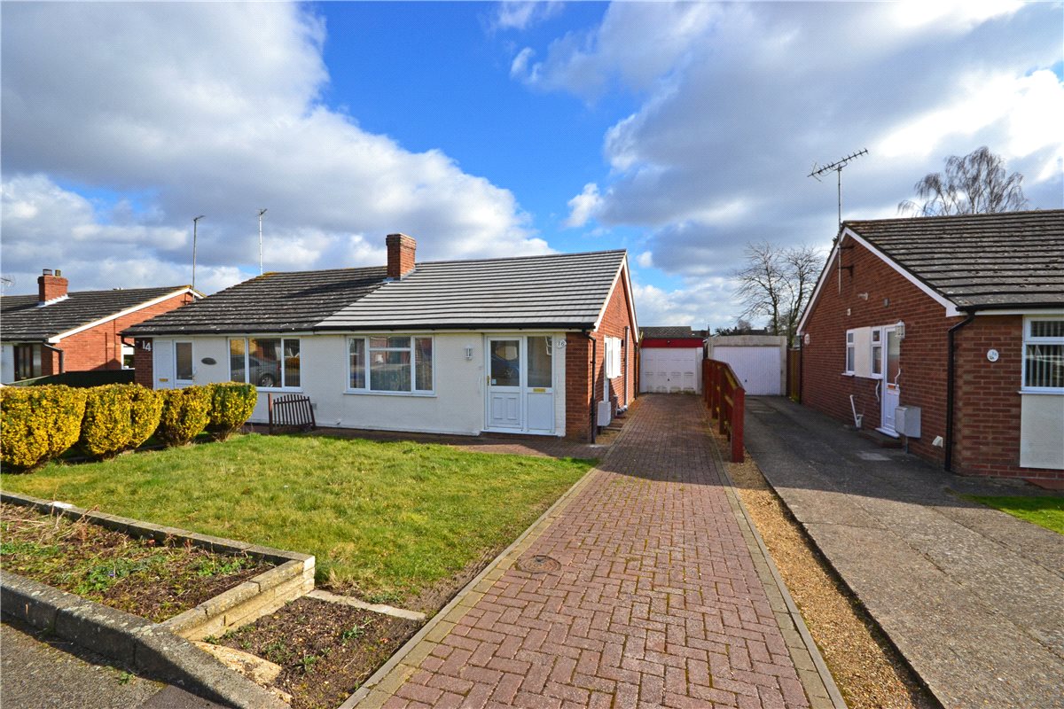 2 bedroom Bungalow, Tavistock Road, Cambridge, CB4 - 
