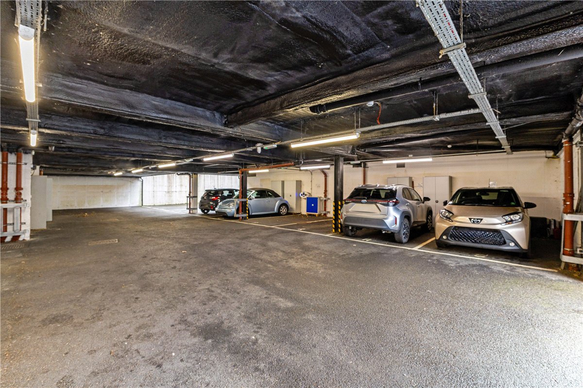 2 bedroom Flat, Granham Close, Marlborough, SN8 - Available, Image 16