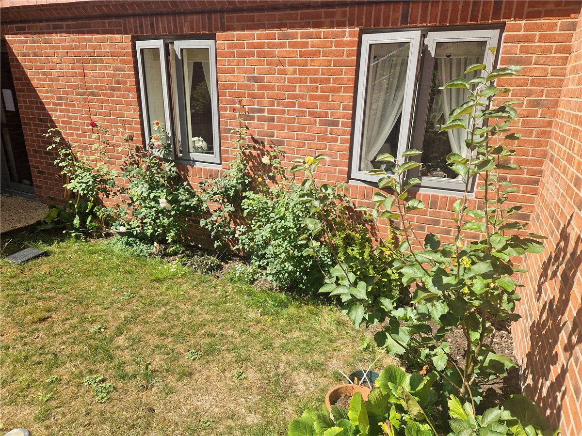 2 bedroom Flat, Granham Close, Marlborough, SN8 - Available, Image 16