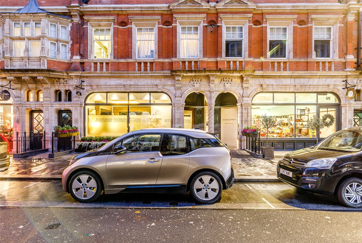 3 bedroom Flat, Duke Street, Mayfair, W1K - Available, Image 16