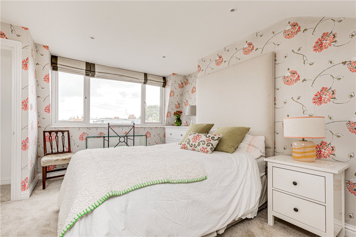 2 bedroom Flat, Putney Bridge Road, London, SW15 - Available, Image 3