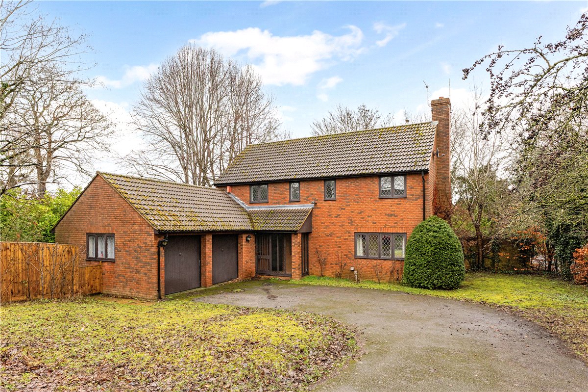 4 bedroom House, Manor Park, South Marston, SN3 - Sold