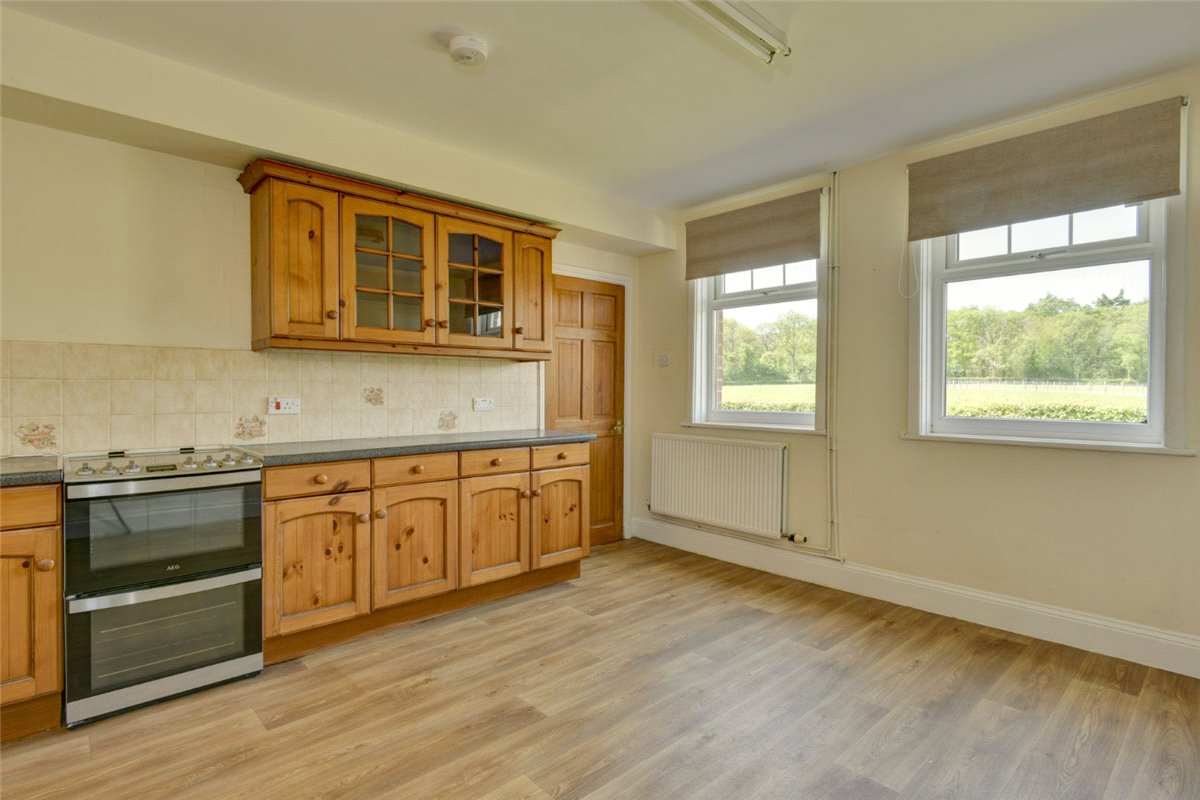 208.5  Farm, Braydon, Swindon, SN5 - Available, Image 13