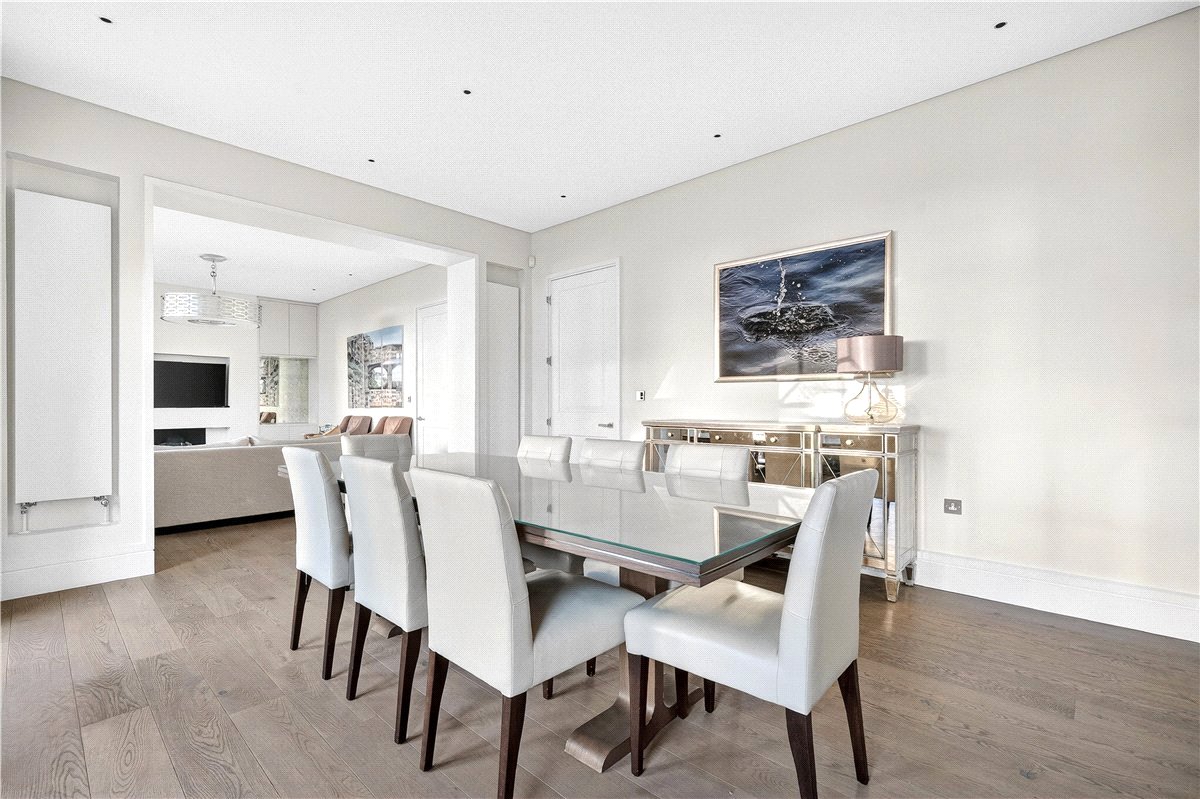 4 bedroom Flat, Wynnstay Gardens, Kensington, W8 - Available, Image 18