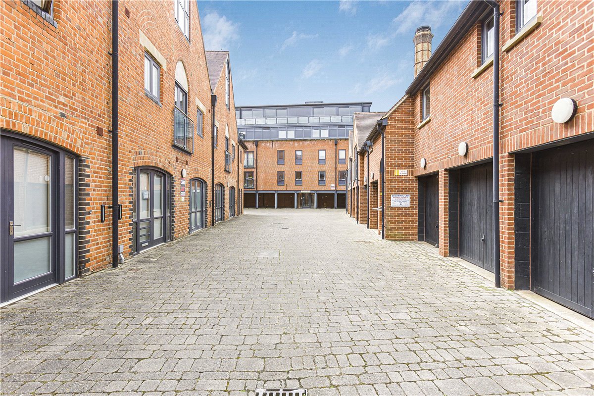 4 bedroom Flat, St. Thomas Street, Oxford, OX1 - Sold, Image 17