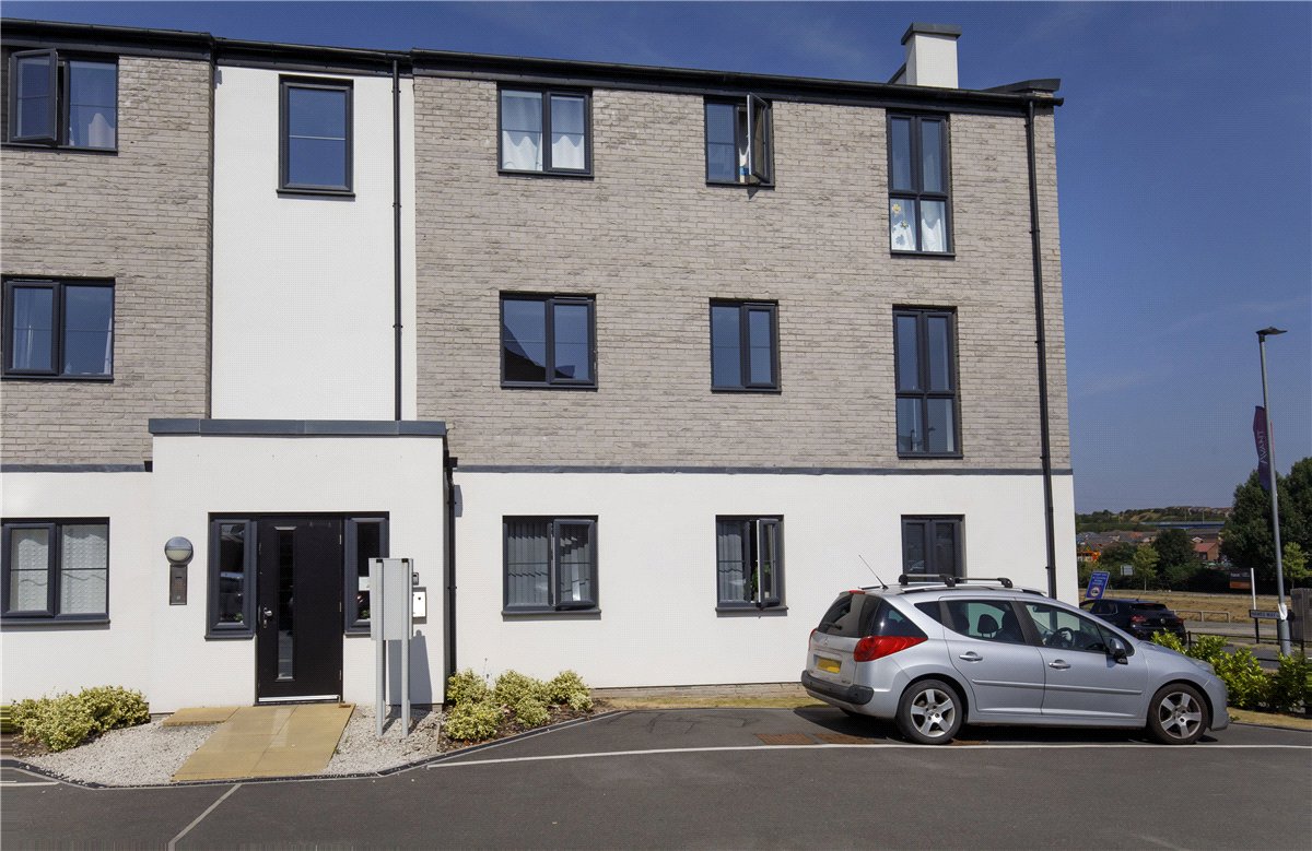 2 bedroom Flat, Hawes Way, Waverley, S60 - 