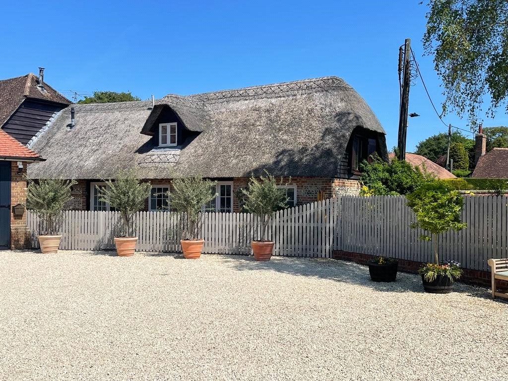 1 bedroom Cottage, Mill Lane, Ramsbury, SN8 - Available