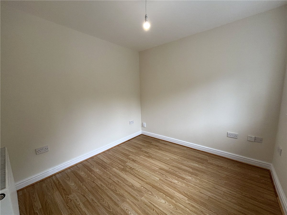3 bedroom House, Sherbourne Avenue, Bramley, S66 - Available, Image 8