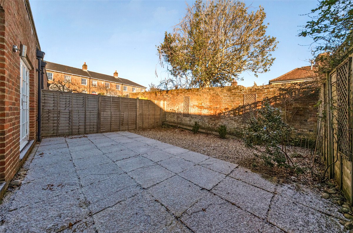 3 bedroom House, Clarendon Court, Marlborough, SN8 - Sold, Image 11