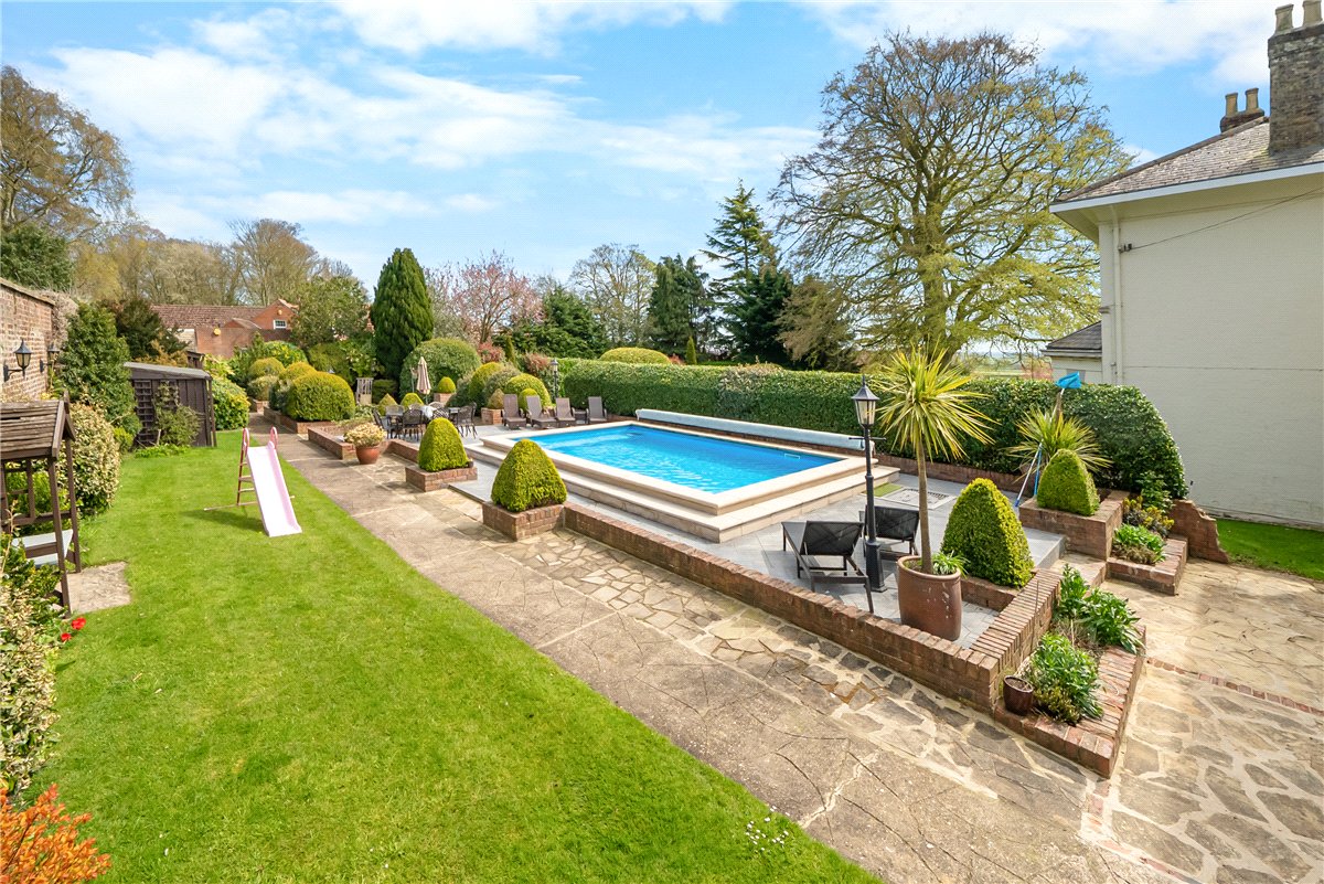 18 bedroom House, Wold Road, Nafferton, YO25 - Available, Image 3