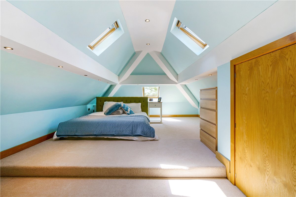 6 bedroom House, York House, Carleton Road, WF8 - Available, Image 17
